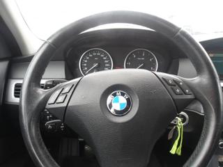 BMW Řada 5 530d PĚKNÝ !!! SERV.KNIHA ! kombi - Foto 21