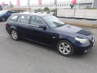 BMW Řada 5 530d PĚKNÝ !!! SERV.KNIHA ! kombi - Foto 15