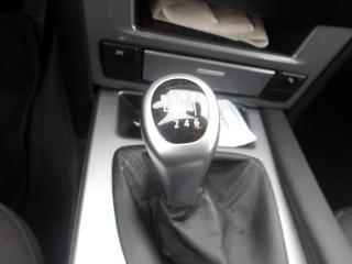 BMW Řada 5 530d PĚKNÝ !!! SERV.KNIHA ! kombi - Foto 24