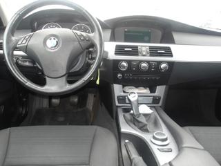 BMW Řada 5 530d PĚKNÝ !!! SERV.KNIHA ! kombi - Foto 20