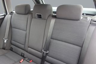 BMW Řada 5 530d PĚKNÝ !!! SERV.KNIHA ! kombi - Foto 4