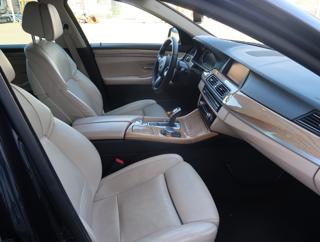 BMW Řada 5 530d xDrive 190kW kombi - Foto 12
