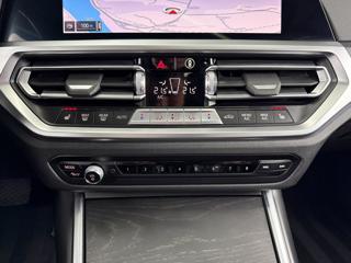 BMW Řada 3 320d xDrive AT LUXURY LINE, PANORAMA, EL. TAŽNÉ kombi - Foto 21
