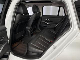 BMW Řada 3 320d xDrive AT LUXURY LINE, PANORAMA, EL. TAŽNÉ kombi - Foto 11