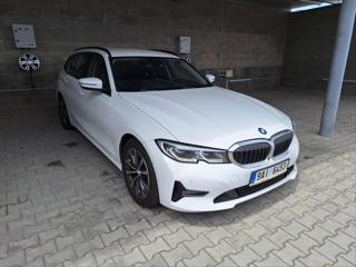 BMW Řada 3 2,0 320d 140kW CZ DPH Touring kombi - Foto 4