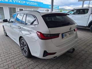 BMW Řada 3 2,0 320d 140kW CZ DPH Touring kombi - Foto 2