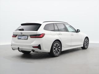 BMW Řada 3 2,0 320d 140kW CZ DPH Touring kombi - Foto 7