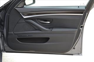 BMW Řada 5 530xd "M"/TOP-VÝB/DPH/CZ kombi - Foto 27