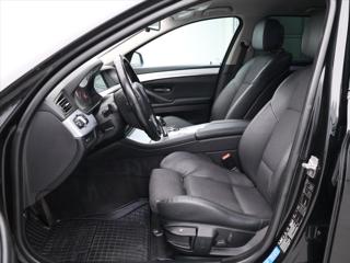 BMW Řada 5 3,0 530d x Drive Tažné Klima kombi - Foto 11