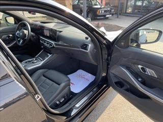 BMW Řada 3 330e xDrive M-Paket Pro*REZERVACE kombi - Foto 27