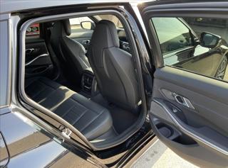 BMW Řada 3 330e xDrive M-Paket Pro*REZERVACE kombi - Foto 29