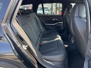 BMW Řada 3 330e xDrive M-Paket Pro*REZERVACE kombi - Foto 30