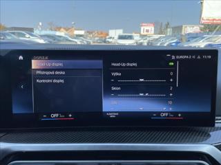 BMW Řada 3 330e xDrive M-Paket Pro*REZERVACE kombi - Foto 21