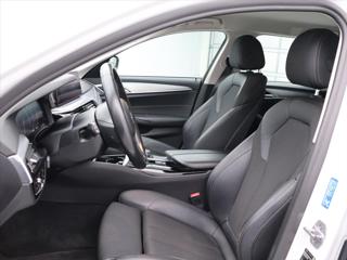 BMW Řada 5 3,0 530d 195kW Aut. Sport Line kombi - Foto 13
