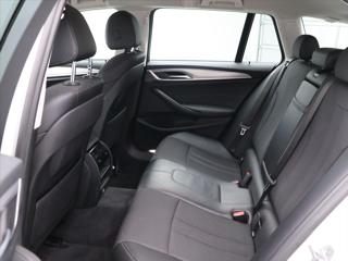 BMW Řada 5 3,0 530d 195kW Aut. Sport Line kombi - Foto 16