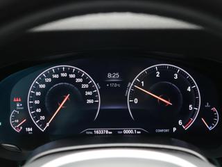 BMW Řada 5 3,0 530d 195kW Aut. Sport Line kombi - Foto 18