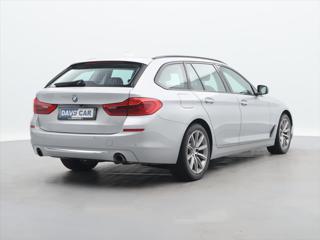 BMW Řada 5 2,0 530i xDrive Luxury Line kombi - Foto 9