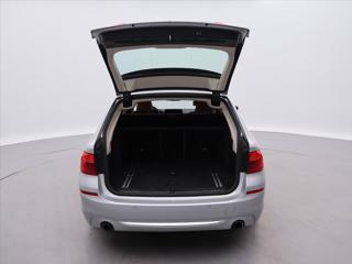 BMW Řada 5 2,0 530i xDrive Luxury Line kombi - Foto 11
