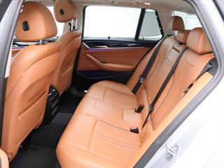BMW Řada 5 2,0 530i xDrive Luxury Line kombi - Foto 16