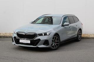 BMW Řada 5 540d xDrive Touring kombi