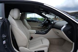 BMW Řada 8 M850i xDrive /Laser/530 PS kabriolet - Foto 38