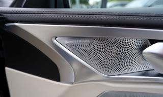 BMW Řada 8 M850i xDrive /Laser/530 PS kabriolet - Foto 32