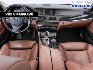 BMW Řada 5 3,0 530d 190kW Touring kombi - Foto 3