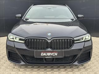 BMW Řada 5 3,0 540d xDrive M-Packet ČR DPH kombi - Foto 4