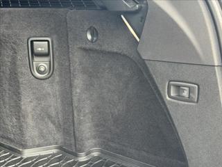 BMW Řada 5 3,0 540d xDrive M-Packet ČR DPH kombi - Foto 31