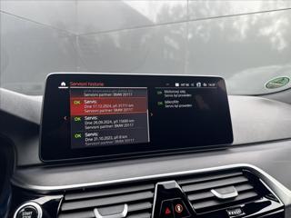 BMW Řada 5 3,0 540d xDrive M-Packet ČR DPH kombi - Foto 26