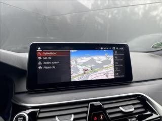BMW Řada 5 3,0 540d xDrive M-Packet ČR DPH kombi - Foto 22