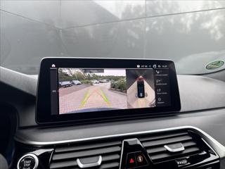 BMW Řada 5 3,0 540d xDrive M-Packet ČR DPH kombi - Foto 29