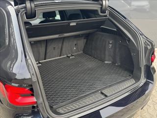 BMW Řada 5 3,0 540d xDrive M-Packet ČR DPH kombi - Foto 14