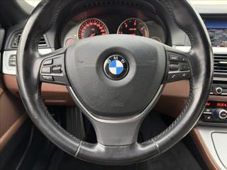 BMW Řada 5 3,0 30d 4X4 DPH LED KŮŽE TAŽNÉ kombi - Foto 9