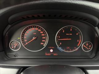 BMW Řada 5 3,0 30d 4X4 DPH LED KŮŽE TAŽNÉ kombi - Foto 13