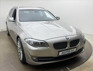 BMW Řada 5 3,0 30d 4X4 DPH LED KŮŽE TAŽNÉ kombi - Foto 3
