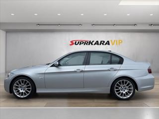 BMW Řada 3 318d D.Klima*Vyhř.Sedadla*PDC Alu*Tempomat*Po servise a nová STK! limuzína - Foto 8