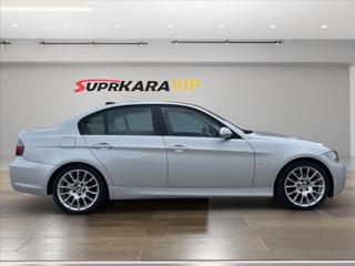 BMW Řada 3 318d D.Klima*Vyhř.Sedadla*PDC Alu*Tempomat*Po servise a nová STK! limuzína - Foto 4