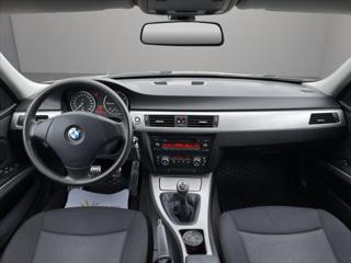 BMW Řada 3 318d D.Klima*Vyhř.Sedadla*PDC Alu*Tempomat*Po servise a nová STK! limuzína - Foto 10