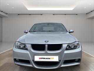 BMW Řada 3 318d D.Klima*Vyhř.Sedadla*PDC Alu*Tempomat*Po servise a nová STK! limuzína - Foto 2