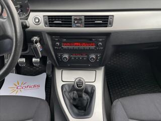 BMW Řada 3 318d D.Klima*Vyhř.Sedadla*PDC Alu*Tempomat*Po servise a nová STK! limuzína - Foto 13