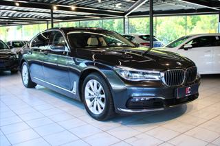 BMW Řada 7 730d xDrive ExeDrivePro / HarKar / Laser limuzína