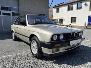 BMW Řada 3 E30 316 i 75 Kw AUTOMAT!!! sedan