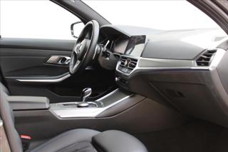 BMW Řada 3 320xd / M-PAKET / HUD / CZ sedan - Foto 29