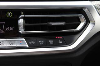 BMW Řada 3 320xd / M-PAKET / HUD / CZ sedan - Foto 27