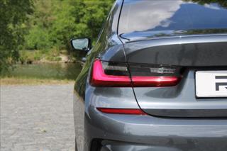 BMW Řada 3 320xd / M-PAKET / HUD / CZ sedan - Foto 44