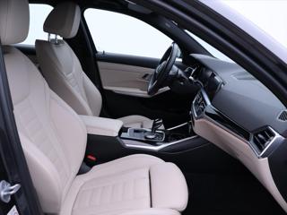 BMW Řada 3 2,0 320d 140kW XDrive Aut. DPH sedan - Foto 13