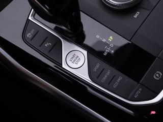 BMW Řada 3 2,0 320d 140kW XDrive Aut. DPH sedan - Foto 23