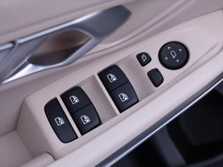 BMW Řada 3 2,0 320d 140kW XDrive Aut. DPH sedan - Foto 16