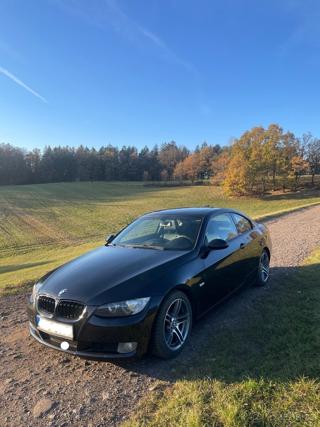 BMW Řada 3 2,5   325i E92 N52 160kW – manuál sedan